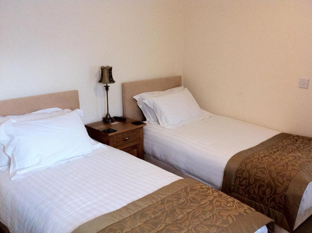 Churchills Inn & Rooms Боунес он Уиндърмиър Стая снимка